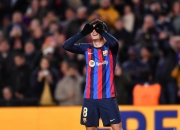 开云APP-瓦伦西亚轻取曼城，佩德里完成帽子戏法的简单介绍