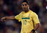 开云足球直播-翱翔之鹰与孤狼之困，恩比德如何成为破局关键先生