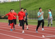 开云足球直播-田径接力赛夺冠即将揭晓，选手们备战充分
