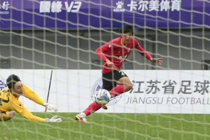 球员表现火爆，球队备战雄心勃勃的简单介绍