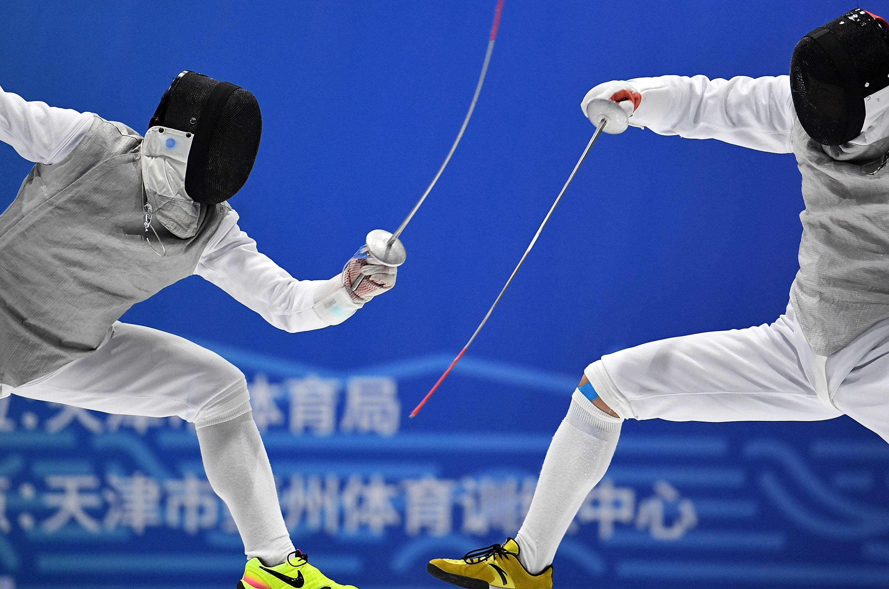 新西兰男子击剑选手技压群雄，夺魁的简单介绍