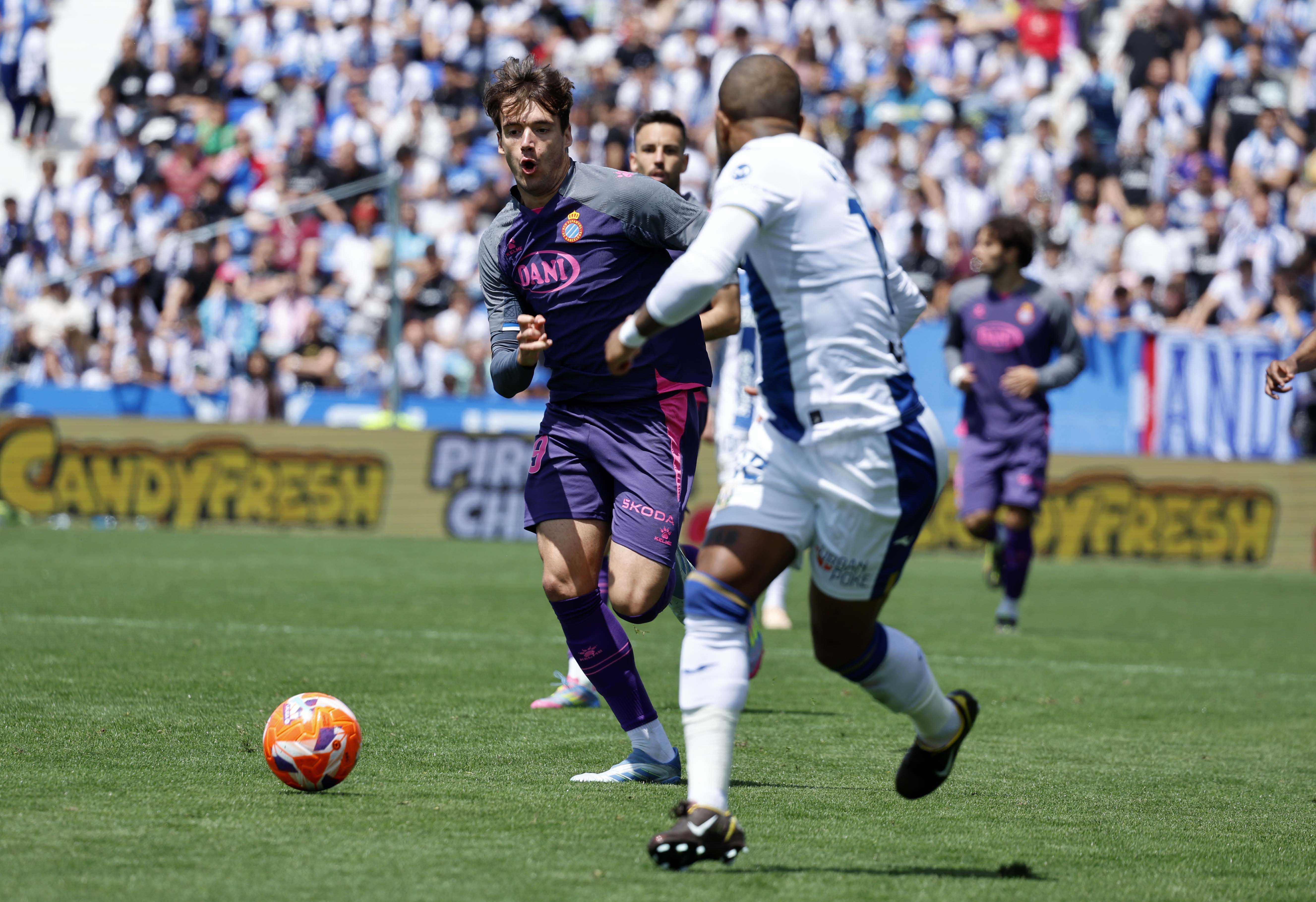 关于西班牙队客场惜败，实力不济的信息