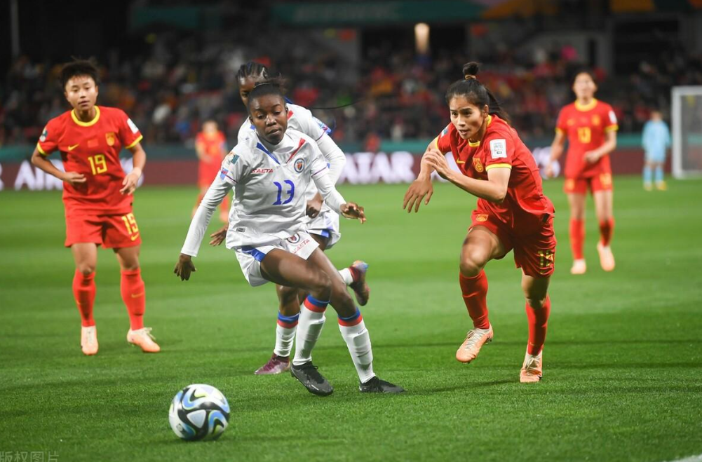 白俄罗斯队在女足赛事中展现出众实力 白俄罗斯队在女足赛事中展现出众实力