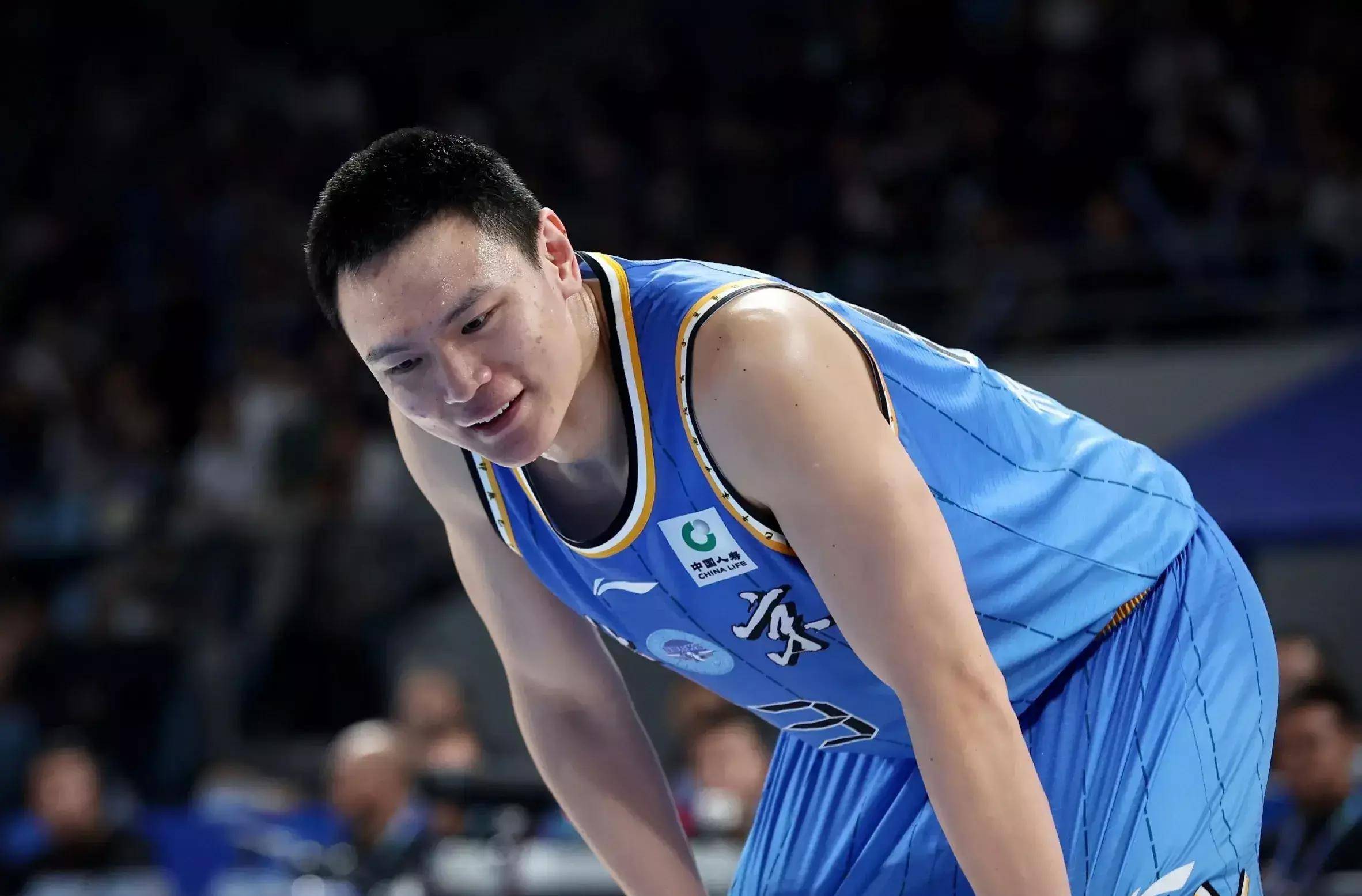 北京首钢队主场迎战江苏队，火爆对决即将上演