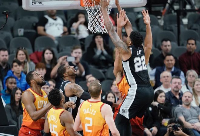 魔术完胜热火,戈贝尔三分雨点燃全场的简单介绍 魔术完胜热火,戈贝尔三分雨点燃全场的简单介绍