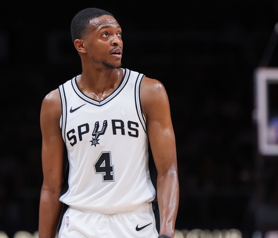 关于火箭轻取雷霆，福克斯扛起全队的信息