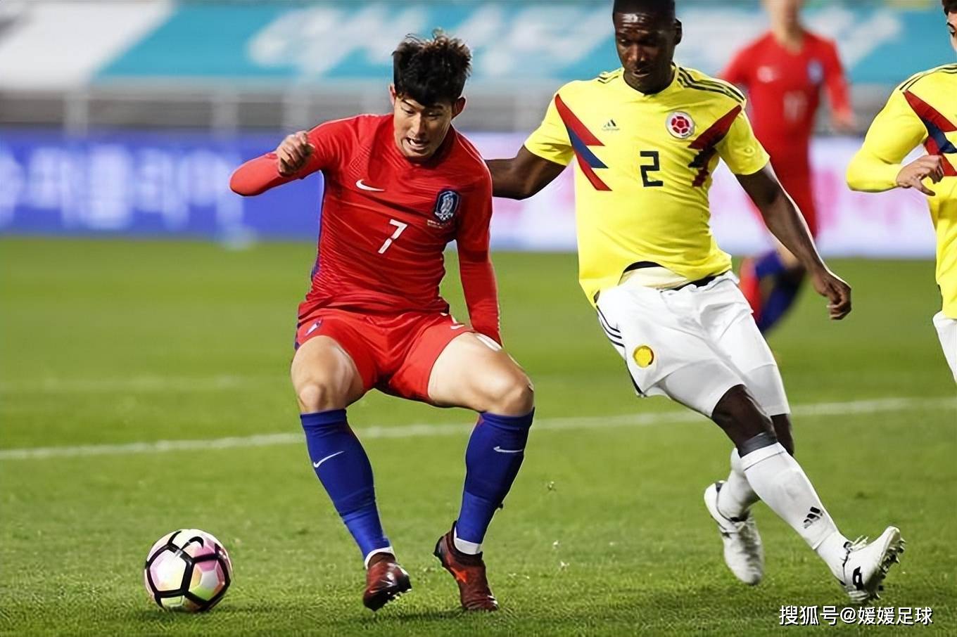 包含韩国鏖战乌拉圭，费兰·托雷斯关键制胜的词条