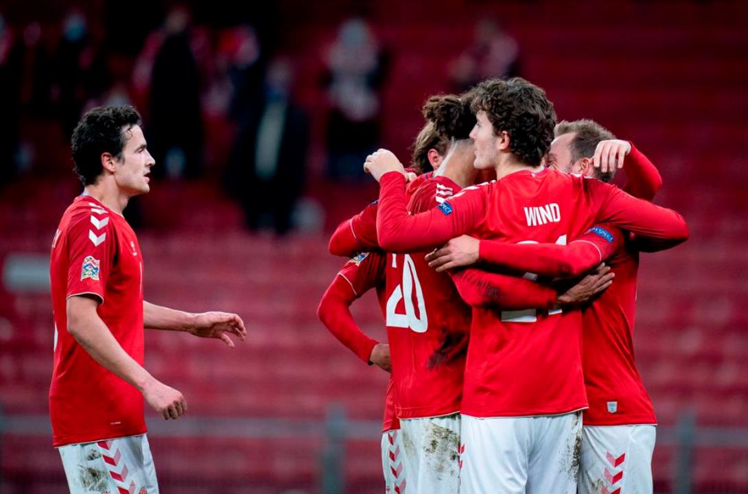 包含白俄罗斯队遭遇两连败，积分榜下滑的词条