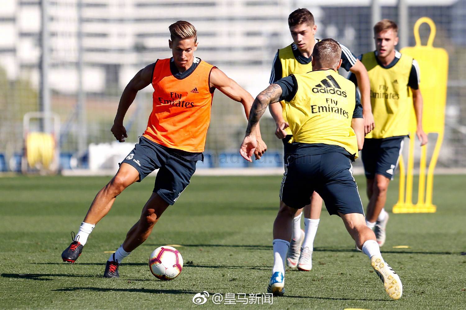 包含里昂挑战尤文图斯,全队备战士气高昂的词条 包含里昂挑战尤文图斯,全队备战士气高昂的词条