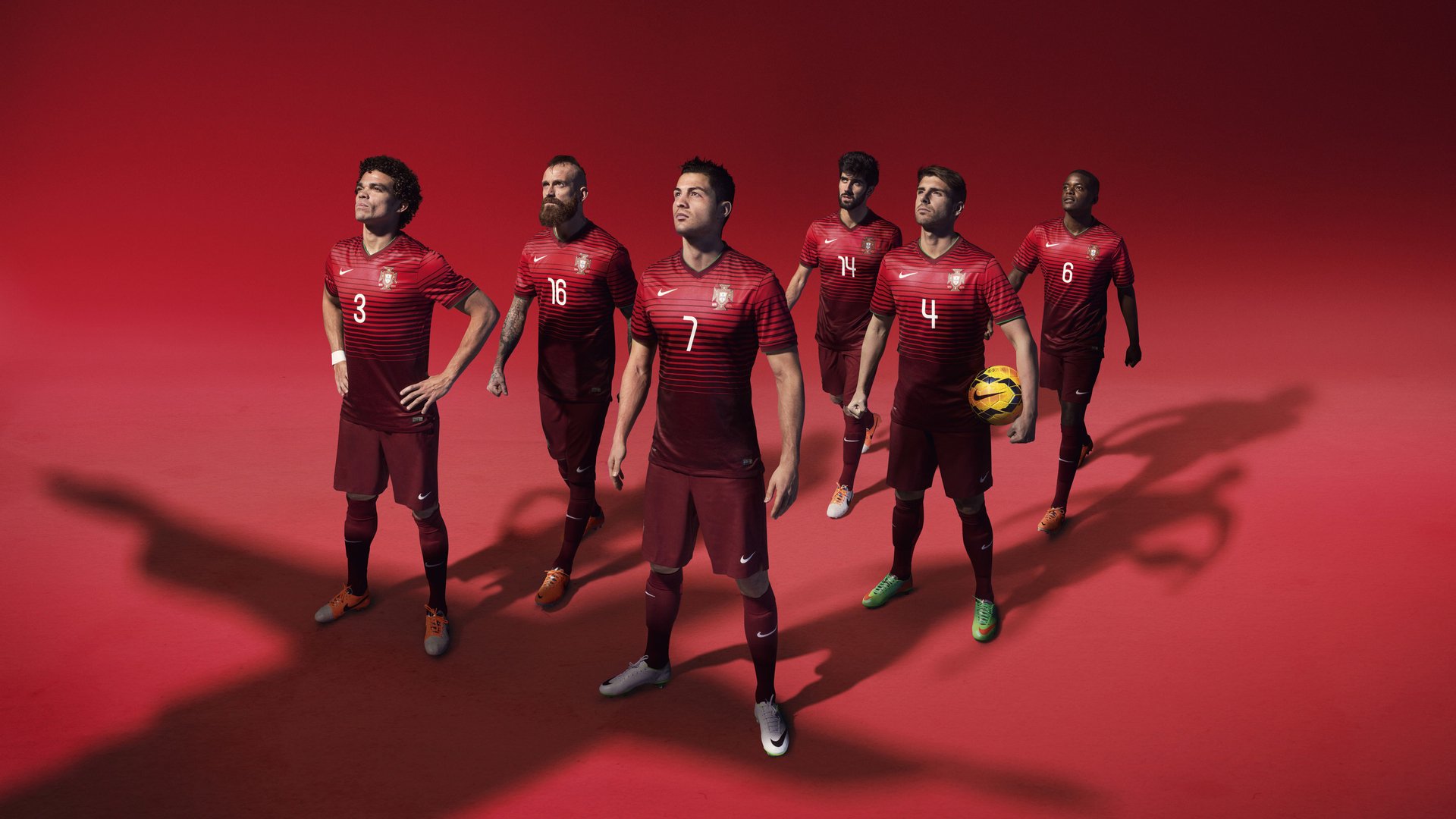 绝杀之夜，孤独的扛旗者，当葡萄牙星光淹没球场，许昕的背影撑起中国队的尊严